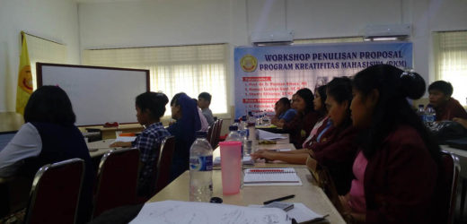 Sembilan Anggota Komunitas Veritas Ikut Workshop Penulisan Proposal PKM
